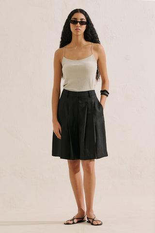 Pleated Linen Bermuda Shorts Black