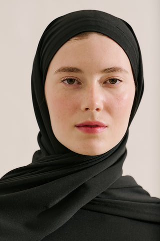 Modest Swim Set With Asymmetric Skirt Black