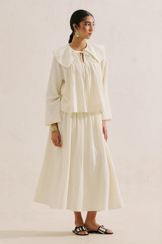 Embroidered Muslin Wide Collar Blouse Ecru