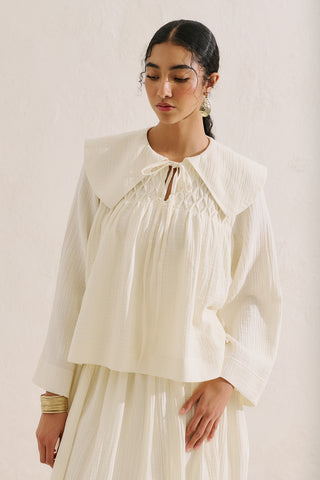 Embroidered Muslin Wide Collar Blouse Ecru