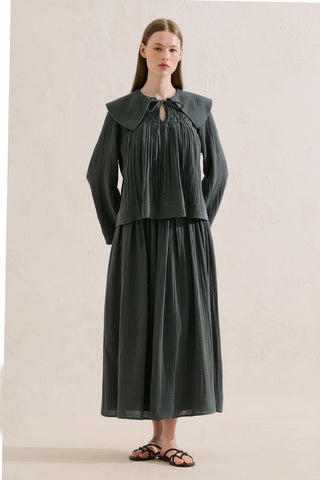 Embroidered Muslin Wide Collar Blouse Dark Green