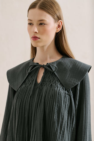 Embroidered Muslin Wide Collar Blouse Dark Green