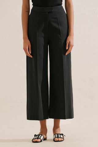 Classic Wide Leg Shorts Black