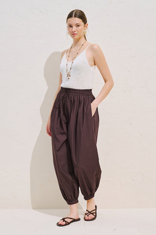Balloon Leg Drawstring Trousers Brown