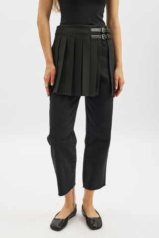 Pleated Skirt With Buckle Detail Black