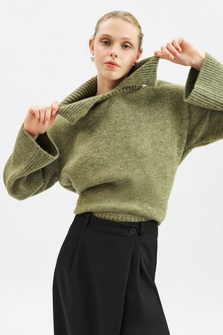 Wide Collar Oversized Sweater Green