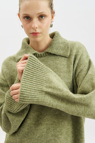 Wide Collar Oversized Sweater Green