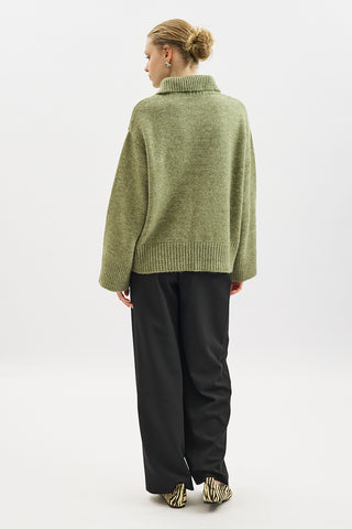 Wide Collar Oversized Sweater Green