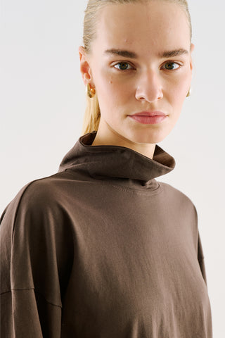 High-Neck Long-Sleeve T-Shirt Brown