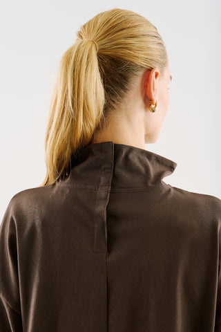 High-Neck Long-Sleeve T-Shirt Brown