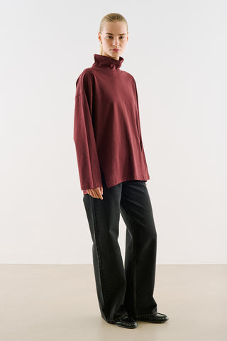 High-Neck Long-Sleeve T-Shirt Burgundy