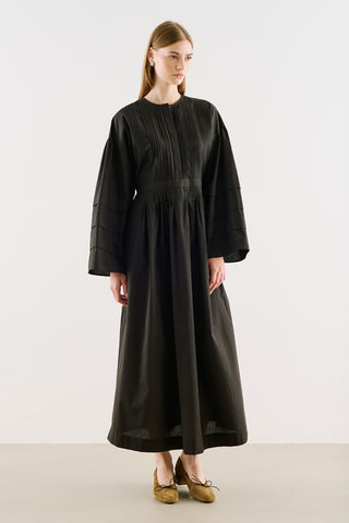 Pintuck-Detail Dress With Wide Sleeves Black