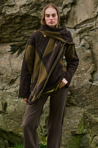 Diamond-Pattern Knit Sweater Brown