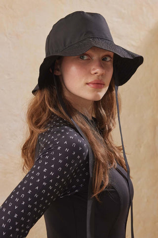 Bucket Hat With String Black