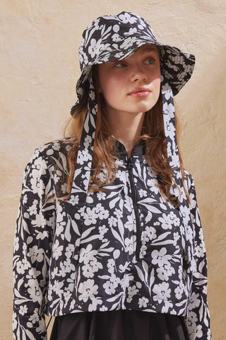 Bucket Hat With String Leslie Black