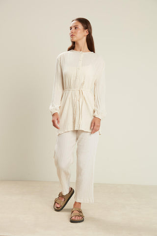 DÜĞMELİ MÜSLİN GÖMLEK EKRU