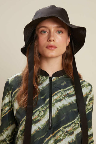 Bucket Hat With String Black