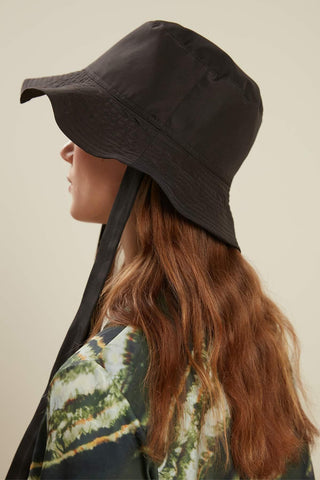 Bucket Hat With String Black