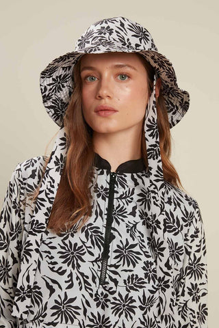 Bucket Hat With String Floral Ecru