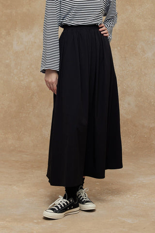 Comfortable Fit Skirt Black