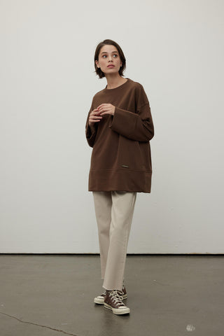 Stich Detailed Comfy Sweatshirt Brown