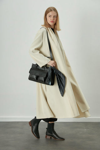 Wide Pocket Shoulder Bag Black