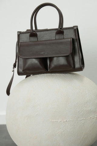 Wide Pocket Shoulder Bag Brown