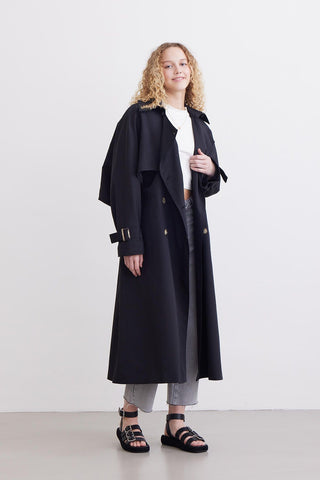 Trench Coat With Detachable Storm Flap Black