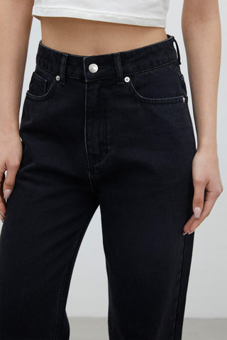 1975 High-Rise Straight Fit Denim Black