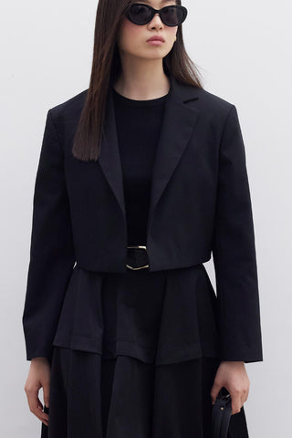 Buttoned Short Jacket Black