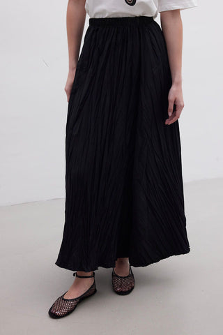 Crush Effect Long Flared Skirt Black