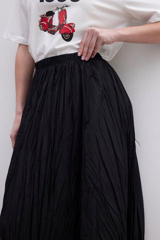 Crush Effect Long Flared Skirt Black