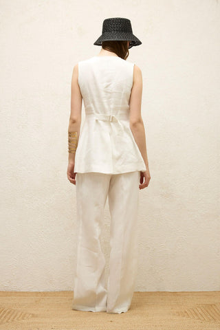 Linen Buttoned Vest Ecru