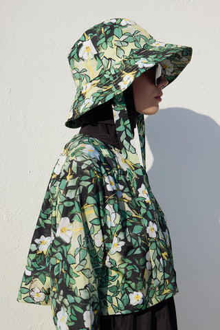 Bucket Hat With String Leaf