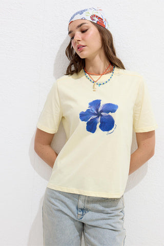 Printed T-Shirt With Stitching Details Hibiscus Blue