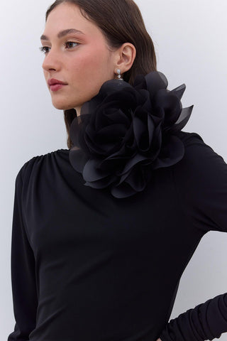 Evening Flower Brooch Black