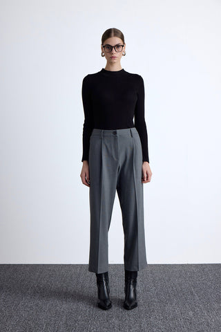 Classic Pleated Pants Grey