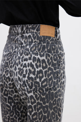 DESENLİ GABARDİN PANTOLON LEOPAR