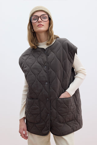 Quilted Pocketed Vest Brown
