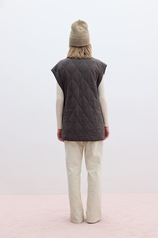 Quilted Pocketed Vest Brown