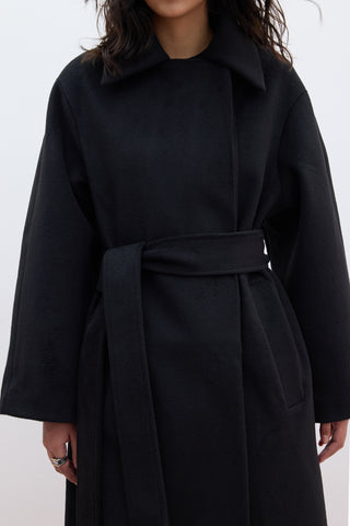 Plain Cachet Coat Black