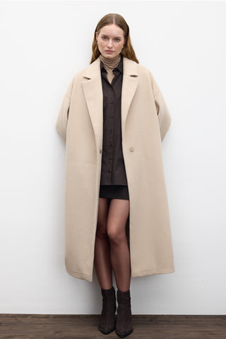 Straight Cut Cachet Coat Camel Beige