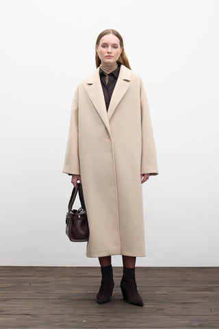 Straight Cut Cachet Coat Camel Beige