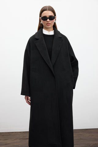 Straight Cut Cachet Coat Black