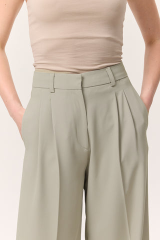Fluid Pleated Trousers Soft Green