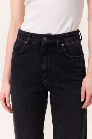 High-Waist Straight-Fit Jeans Black
