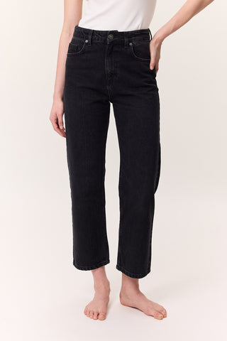 High-Waist Straight-Fit Jeans Black