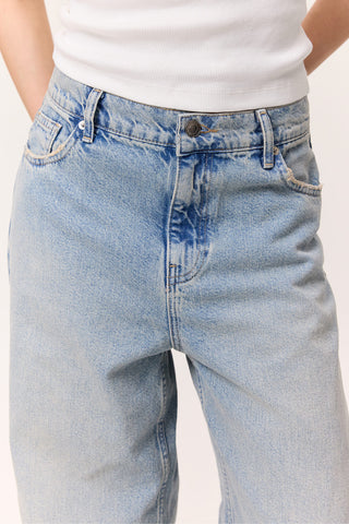 Mid-Rise Loose Fit Jeans Light Blue