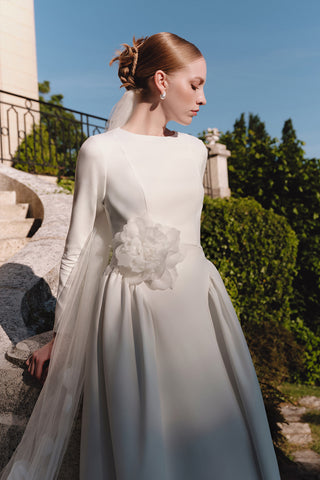 Luna Floral Brooch Ecru