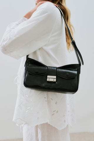 Hondae Buckle Bag Black